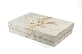 CAJA DE ALMACENAMIENTO PARA VESTIDO DE BODA 'DISEÑO FLEUR' (TALLA CLÁSICO 75 x 50 x 15 cm) para el almacenamiento de vestidos de novia, para proteger, preservar, evitar el amarilleo, hecho a mano en el Reino Unido de un material con un pH neutro Incluye papel de seda libre de ácido. En Stock. FLEUR