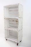 Estantería con 3 Cajas de Madera Pintada Blanco Vintage Tipo Fruta Vertical con Ruedas Rojas Sam, Cajas Blanco Vintage, 50x32x110CM. Incluye Imán Personalizable de Madera.