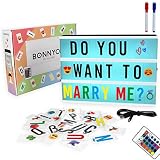 BONNYCO Caja de Luz A4 16 Colores con 400 Letras, Emojis, Mando, 2 Rotuladores, Ñ y Ç Incluidas. Cartel Luminoso LED para Decoracion Habitacion Hogar. Regalo Original Niñas Niños Comunion Navidad