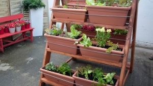 Plantekasser for urbane hager