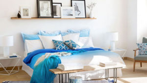 Estanterias Encima De La Cama