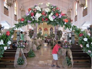 Arreglos florales para bodas en la iglesia